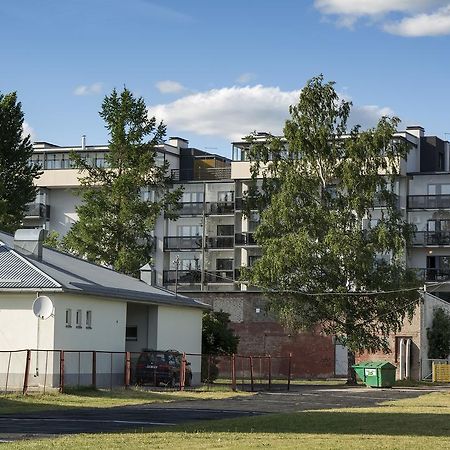 Pärnu Karusselli Beach Apartment Bagian luar foto