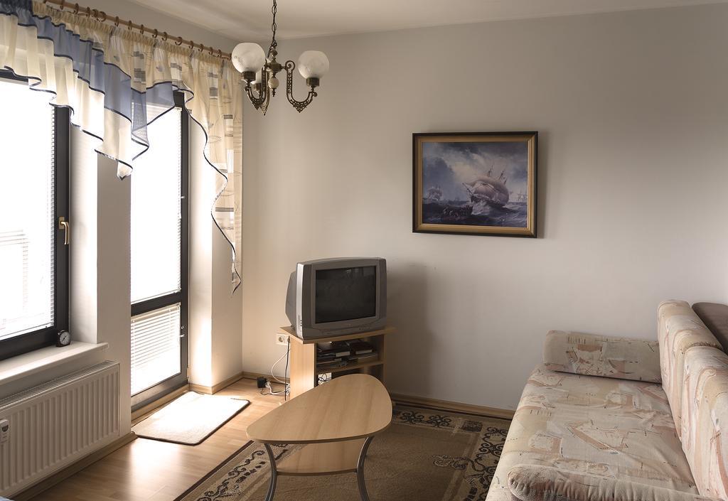 Pärnu Karusselli Beach Apartment Bagian luar foto
