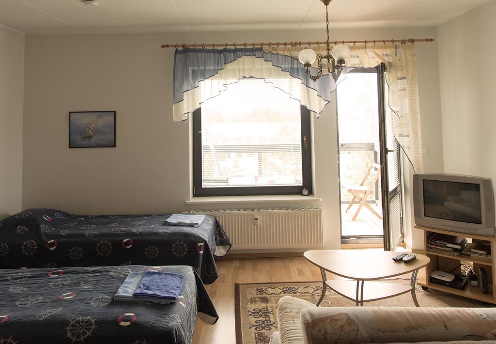 Pärnu Karusselli Beach Apartment Bagian luar foto