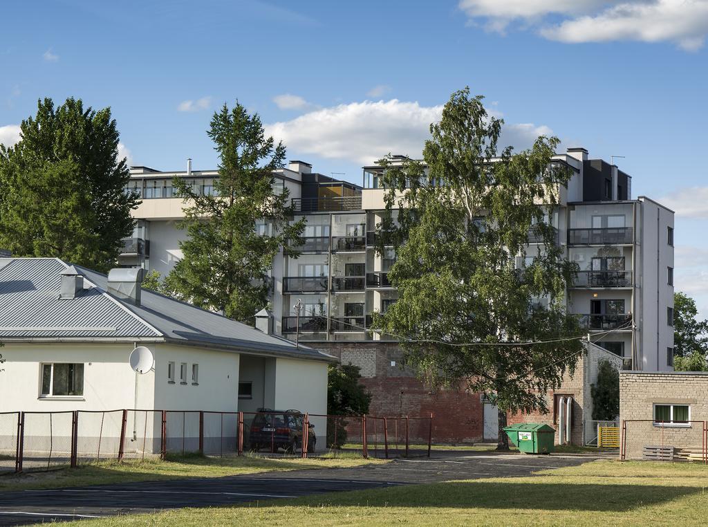Pärnu Karusselli Beach Apartment Bagian luar foto